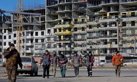 Gặp khó, Nga ‘bắt tay’ với nền kinh tế 4,5 nghìn tỷ USD, tìm cách xả bớt tiền của nước đối tác