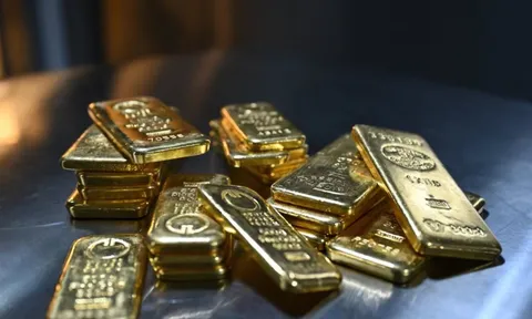 Giá vàng tăng dựng đứng, lập kỷ lục chưa từng có 5.500 USD/ounce: Nhịp điều chỉnh sắp xuất hiện?