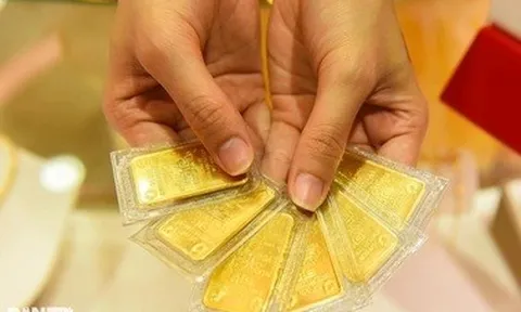 Vàng miếng SJC vượt 190 triệu đồng/lượng
