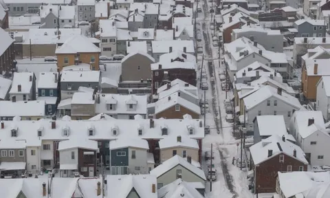 Bão tuyết tàn phá nặng nề, thiệt hại hơn 100 tỷ USD: Hóa đơn năng lượng tăng sốc khiến người dân Mỹ “nghẹt thở”