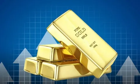 Giá vàng vẽ mô hình chữ V hiếm gặp, chuyên gia vẫn cược mốc 6.300 USD