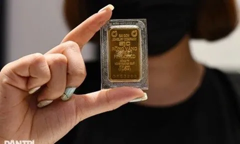Giá vàng miếng bất ngờ tăng 10,5 triệu đồng/lượng trong một phiên