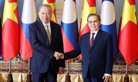 Việt Nam - Lào nhất trí làm sâu sắc nội hàm “gắn kết chiến lược”