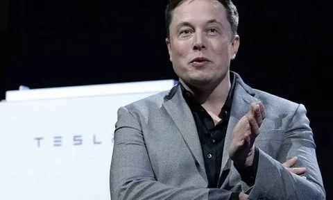 Tỉ phú Elon Musk phá kỷ lục thế giới về tài sản tích lũy