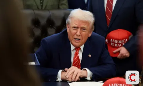 50.000 công chức cấp cao đối diện nguy cơ sa thải, cả nước Mỹ đứng ngồi không yên: Chuyện gì đây?