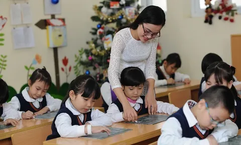 Nhiều điểm mới trong quy tắc ứng xử của nhà giáo, ai cũng nên biết