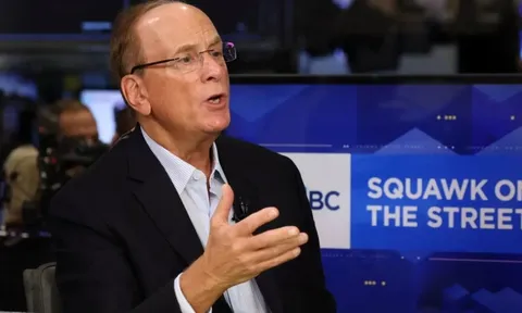 Tỷ phú giàu nhất châu Á khuyên mọi người nên đầu tư vào cổ phiếu thay vì vàng