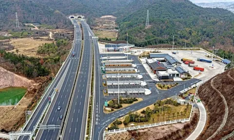 Dự kiến 9,5 tỷ lượt người di chuyển trong 40 ngày: Một quốc gia phải giải bài toán tìm trụ sạc cho xe điện