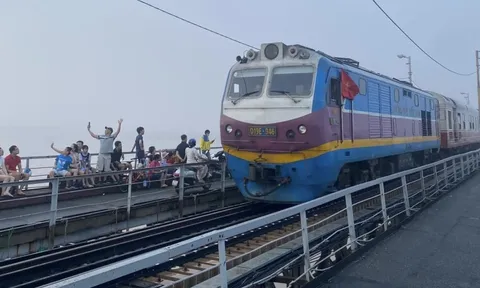 Dự kiến thông tàu qua cầu Long Biên từ 18h ngày 9/2