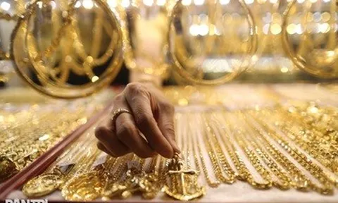 Chuyên gia lý giải về cú sập của giá vàng