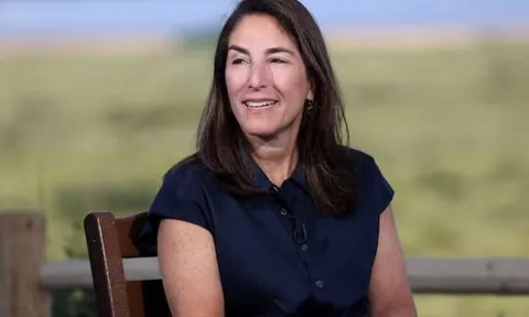 Quan chức Fed dự báo Fed giữ nguyên lãi suất 'trong thời gian khá dài', tuyên bố sẵn sàng tăng lãi suất nếu cần