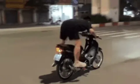 Xác minh clip thanh niên nằm trên yên, phóng xe máy "như bay" ở Hà Nội