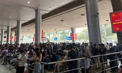 Tân Sơn Nhất đón lượng khách kỷ lục ngày 26 tháng Chạp, hơn 1.000 chuyến bay cất, hạ cánh