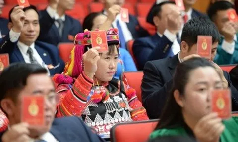 Ban Bí thư: Không được thế chấp, cầm cố thẻ đảng viên để vay tiền