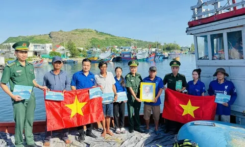 Lính biên phòng canh giữ mùa xuân trên đảo Lý Sơn