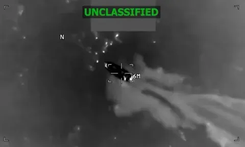 Quân đội Mỹ bắn trúng tàu ở biển Caribe khiến 3 người thiệt mạng