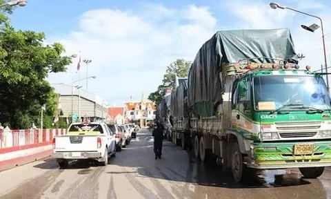 Dân tẩy chay nhưng hàng Thái Lan vẫn tràn sang, Campuchia lên tiếng giải thích