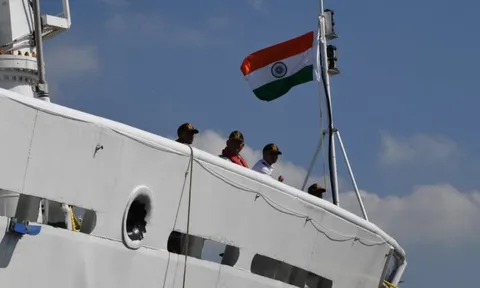 Một 'khách sộp' của Nga bất ngờ vây bắt 3 tàu chở dầu, Moscow lọt tầm ngắm