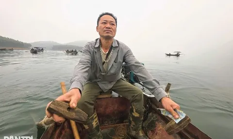 Người hùng cứu sống 6 nạn nhân trong vụ chìm tàu ở hồ Thác Bà