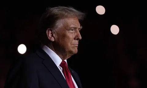 Tổng thống Mỹ tăng thuế quan từ 10% lên 15% trên toàn thế giới