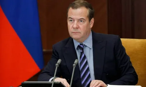 Ông Medvedev tuyên bố Nga dẫn đầu công nghệ UAV