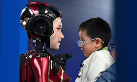 Nếu robot Trung Quốc được gọi bằng chữ "kinh ngạc", Mỹ là "ấn tượng" thì của Nga sẽ gọi bằng từ đặc biệt này