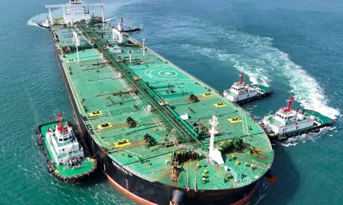 Mất khách chủ chốt, Nga điều ngay hàng loạt tàu siêu lớn, bán dầu cho bạn hàng mua 2 triệu thùng/ngày