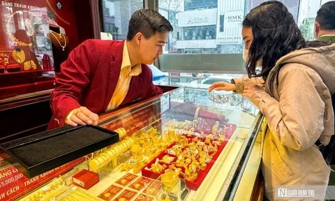 Mua vàng ngày Vía Thần Tài sao để có "lộc" mà không "lỗ"?