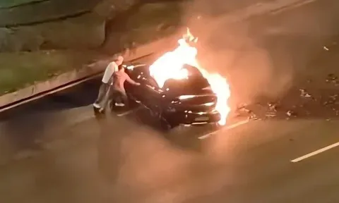 Báo cáo pháp y vụ tai nạn xe điện Xiaomi tại Trung Quốc: Tài xế tử vong trên xe cháy do cửa không mở được