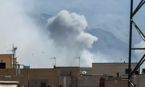 Nghiêm trọng hơn nhiều cuộc đột kích nhằm vào Venezuela, thị trường “nín thở” chờ những biến động mạnh từ xung đột Mỹ, Israel với Iran