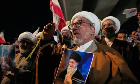 CIA thâm nhập từ lâu trước khi ám sát Đại giáo chủ Iran Khamenei