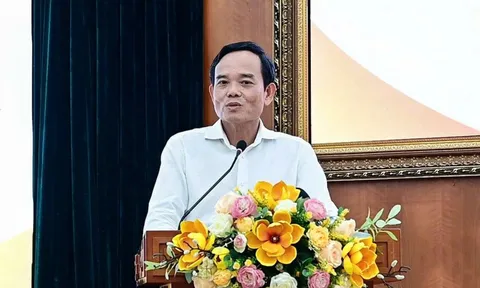 Bí thư Trần Lưu Quang lắng nghe cử tri trung tâm Tp.HCM