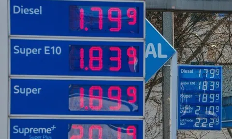 Trung Đông rực lửa, giá năng lượng toàn cầu nhảy dựng