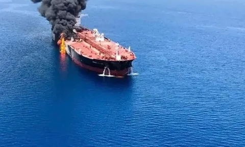 Kịp thời cứu 21 thuyền viên tàu MKD VYOM bị nạn trên vùng biển Oman