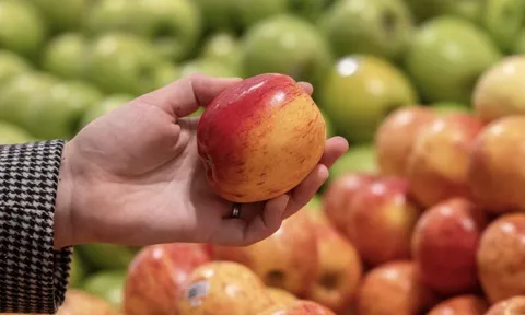 85% táo châu Âu chứa "cocktail" hóa chất bảo vệ thực vật, tiềm tàng nguy cơ liên quan đến ung thư và vô sinh