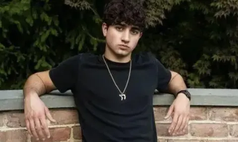 Từng bị 15 trường đại học Mỹ từ chối, chàng trai 19 tuổi khởi nghiệp với ứng dụng AI sức khỏe, hơn 1 năm thu 785 tỷ đồng