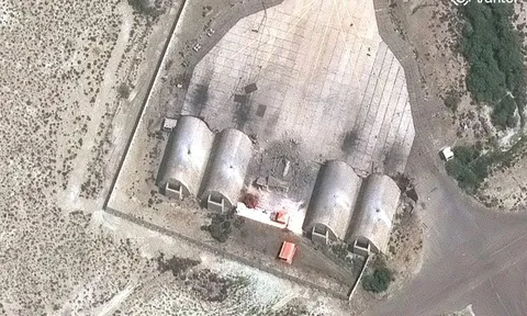 Israel thực hiện làn sóng không kích thứ 10 vào Tehran