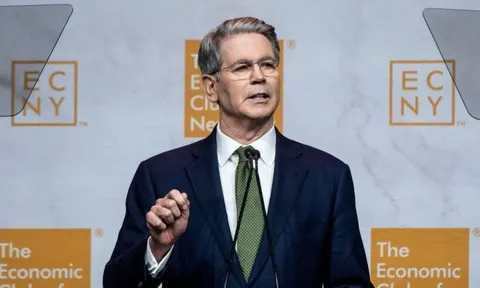 Bận chiến sự với Iran nhưng ông Trump vẫn "không quên" đánh thuế: Bộ trưởng Tài chính Mỹ cho biết thuế quan toàn cầu 15% sẽ có hiệu lực ngay tuần này