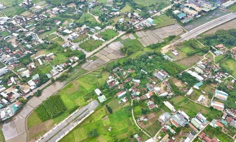 Quảng Ngãi gỡ “điểm nghẽn”, tăng tốc các dự án hạ tầng trọng điểm