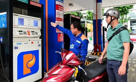 Chiều nay 5/3, giá xăng dầu tăng rất mạnh, có loại tăng hơn 7.000 đồng/lít