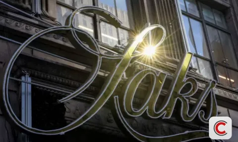 Chuỗi bán lẻ 100 năm tuổi tiếp tục đóng thêm 20 cửa hàng sau khi phá sản, hiện nợ Chanel, Louis Vuitton hàng triệu USD