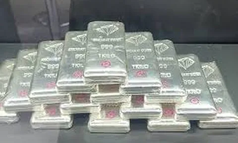 Giá bạc hôm nay 7/3: Chốt tuần tăng nhẹ cả chiều trong nước và thế giới