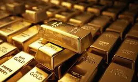 Giá vàng hôm nay 7/3: Bật tăng trở lại theo chiều thế giới