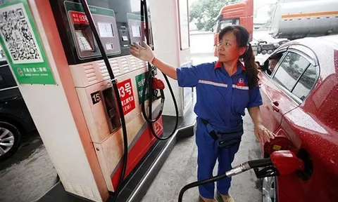 Thêm nước cạnh Việt Nam ngừng xuất khẩu nhiên liệu