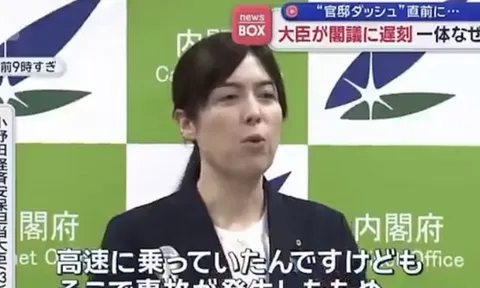 Muộn họp 5 phút, Bộ trưởng Nhật Bản gửi lời xin lỗi toàn thể người dân