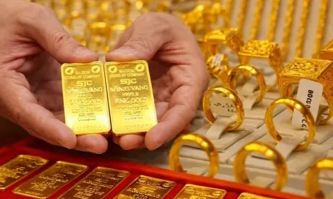 Giá vàng chiều nay 9/3: Căng thẳng Trung Đông, ngược với giá dầu tăng, giá vàng lại giảm sâu