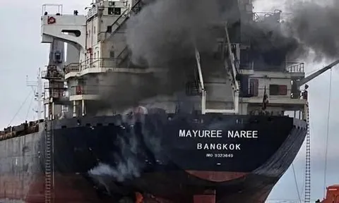 Bài toán quanh eo biển Hormuz