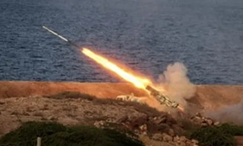 Iran hé lộ 'thành phố tên lửa' dưới lòng đất với kho drone cảm tử khổng lồ