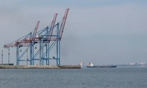 Tàu chở dầu bị tấn công ngoài khơi bờ biển Nga