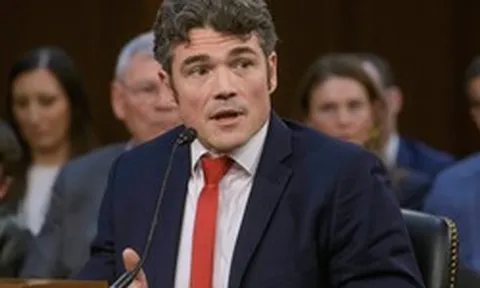 Bất ngờ sau vụ cựu giám đốc chống khủng bố Mỹ từ chức vì chiến sự Iran